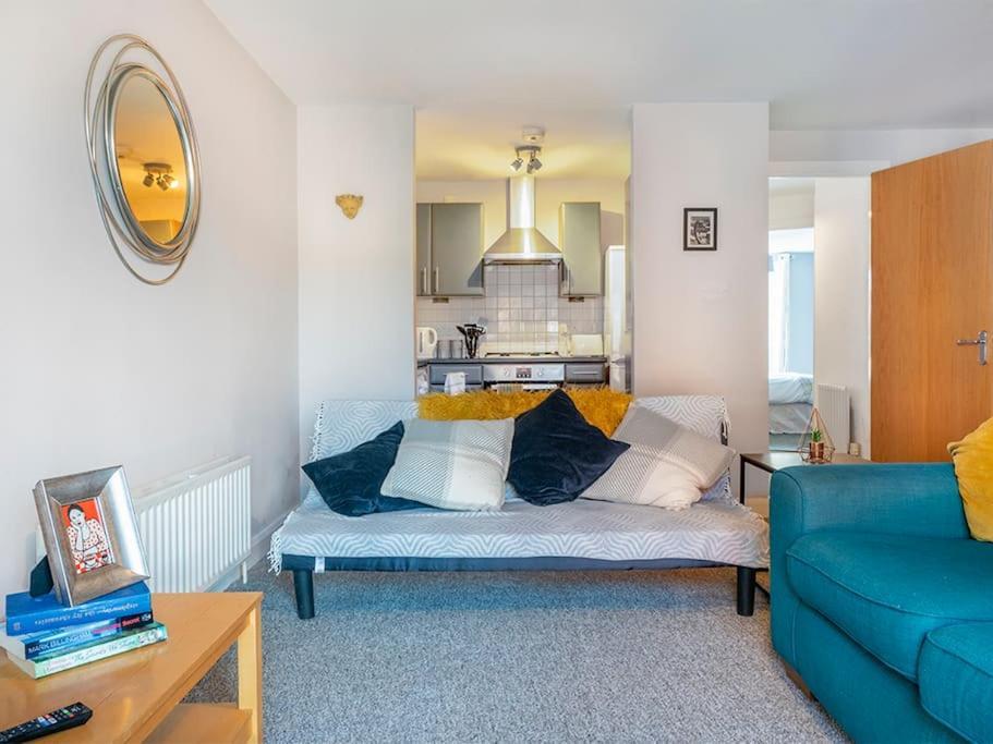 Lovely 2 Bedroom Apt At Ormeau Park W/ Free Parking Belfast Eksteriør billede