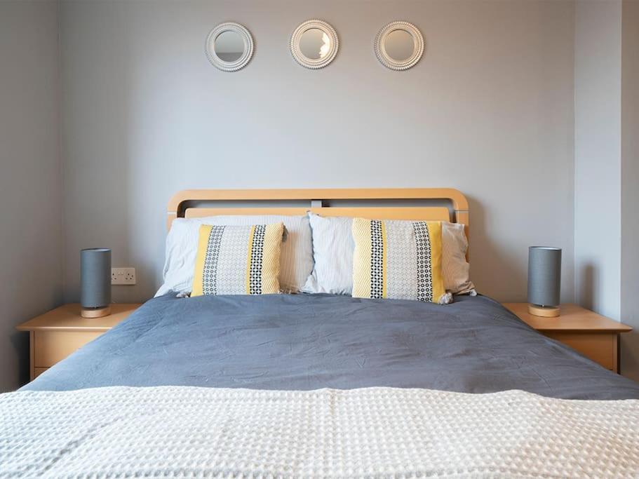 Lovely 2 Bedroom Apt At Ormeau Park W/ Free Parking Belfast Eksteriør billede